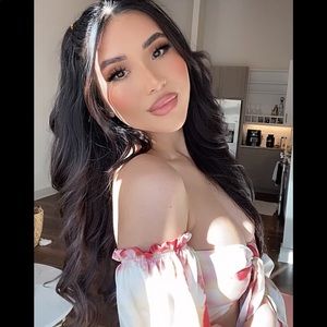 Meet your Posher, Chanel